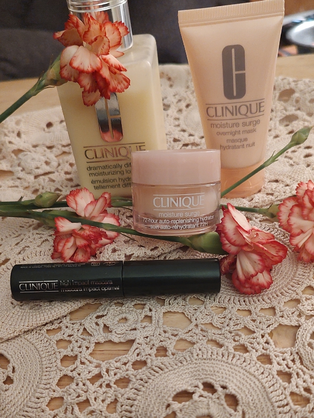 Clinique Hydration & Lash Set - Pink Moisture Surge + Mascara